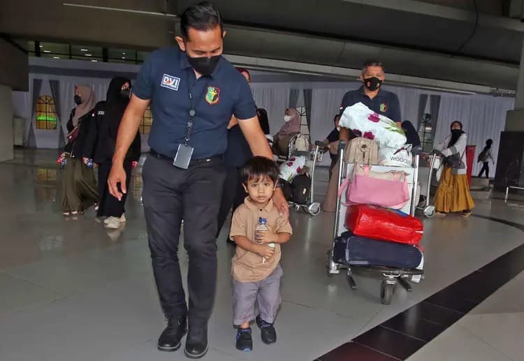 Pelayanan konsuler untuk WNI di luar negeri